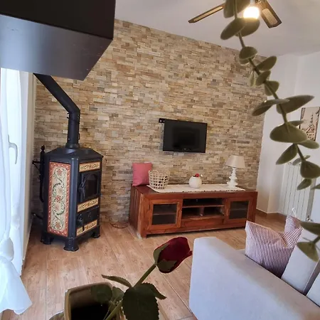 House & Free Parking By Perry-holiday Appartamento *