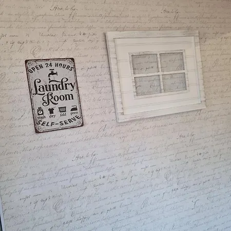 Appartamento House & Free Parking By Perry-holiday