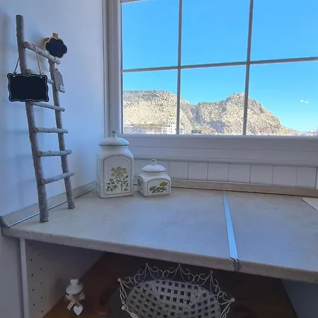 Appartement House & Free Parking By Perry-holiday Moderno, Panoramico E Comodo Fino A 6 Ospiti