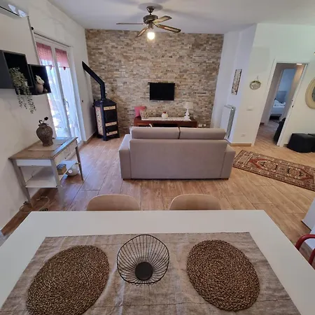 House & Free Parking By Perry-holiday Apartment Palermo