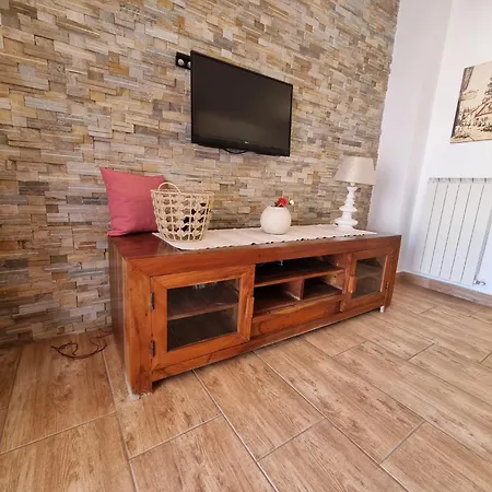 Apartment House & Free Parking By Perry-holiday *