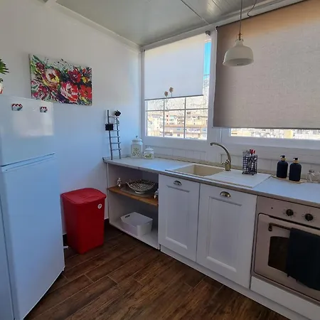 House & Free Parking By Perry-holiday Moderno, Panoramico E Comodo Fino A 6 Ospiti * Palerme