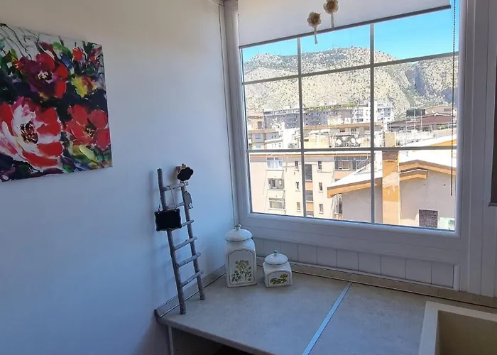 House & Free Parking By Perry-holiday Moderno, Panoramico E Comodo Fino A 6 Ospiti