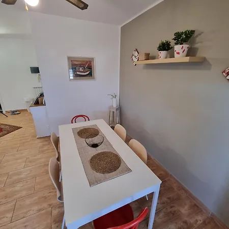 House & Free Parking By Perry-holiday Apartament Palermo